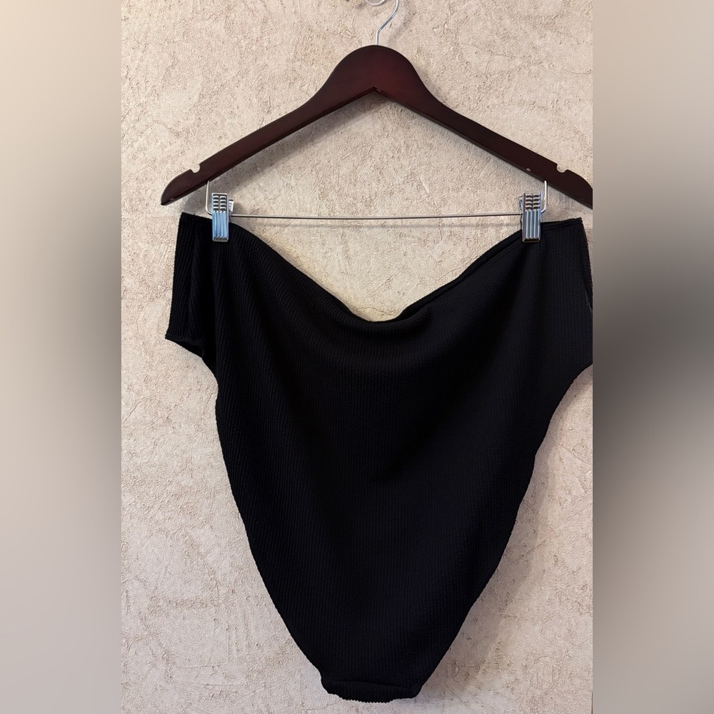 ASOS Design Black Ribbed High-Cut Swim Bottom - Picture 3 of 6